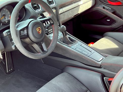 Used 2025 Porsche 718 Cayman GT4 RS RWD image 4