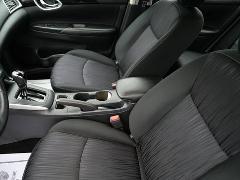 Used 2019 Nissan Sentra SV FWD image 11