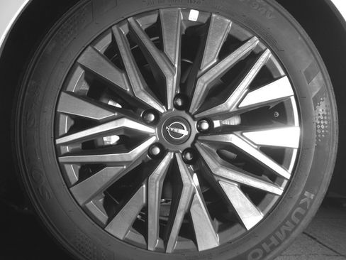 Used 2025 Nissan Altima 2.5 SV image 12