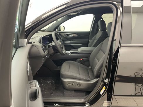 New 2027 Chevrolet Traverse LT w/ Driver Confidence Package AWD/4WD image 8