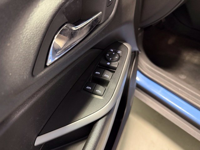 Used 2024 Chevrolet Trax RS w/ Driver Confidence Package FWD image 11