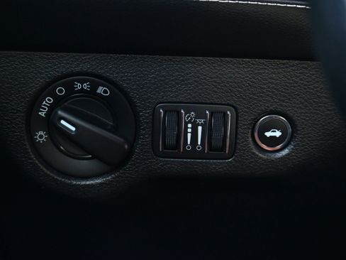 Used 2020 Dodge Challenger SRT Hellcat Redeye image 26