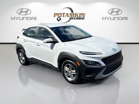 Certified 2023 Hyundai Kona SE image 3