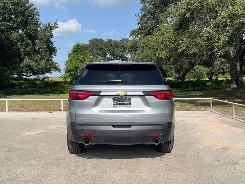 Used 2023 Chevrolet Traverse LS w/ Safety Package FWD image 6