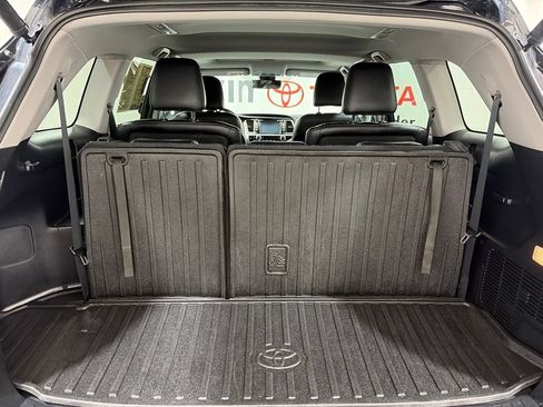 Used 2017 Toyota Highlander SE AWD/4WD image 17
