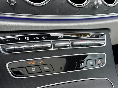 Used 2021 Mercedes-Benz E 450 4MATIC Sedan image 18