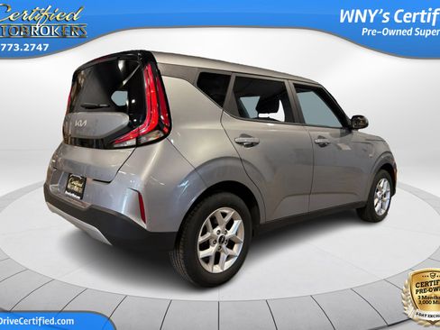 Used 2025 Kia Soul LX w/ LX Technology Package image 6
