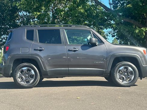 Used 2018 Jeep Renegade Sport w/ Power & Air Group AWD/4WD image 8