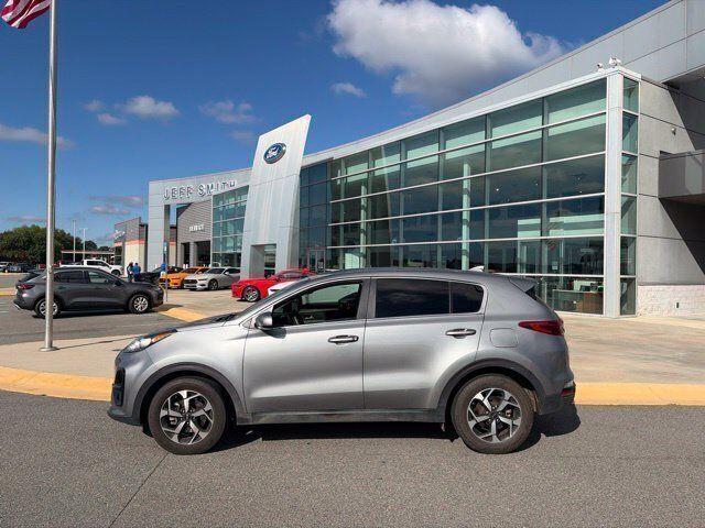 Used 2021 Kia Sportage LX FWD image 2