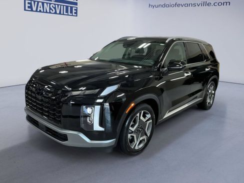 Used 2024 Hyundai Palisade Limited AWD/4WD image 2