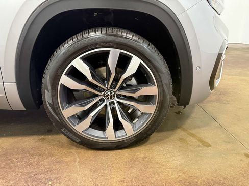 Used 2023 Volkswagen Atlas Cross Sport SEL Premium R-Line image 90