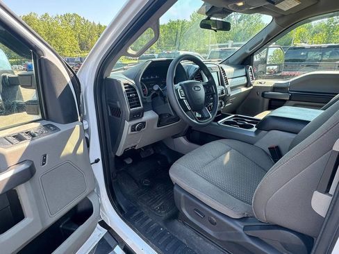 Used 2022 Ford F350 XLT w/ XLT Premium Package AWD/4WD image 5