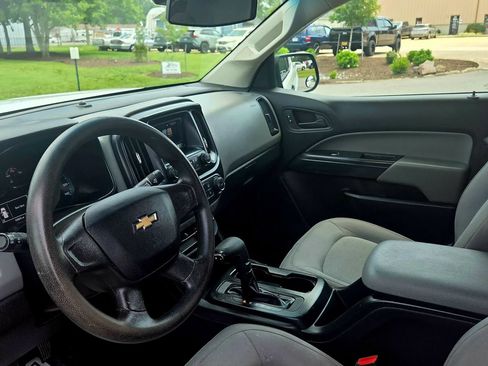 Used 2017 Chevrolet Colorado W/T RWD image 13