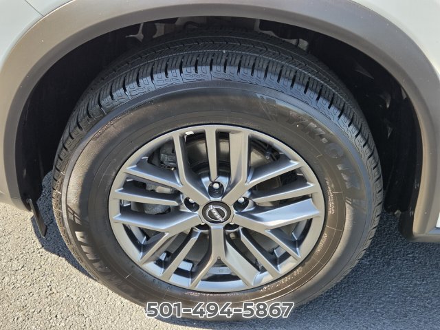 Used 2024 Nissan Rogue S AWD/4WD image 16