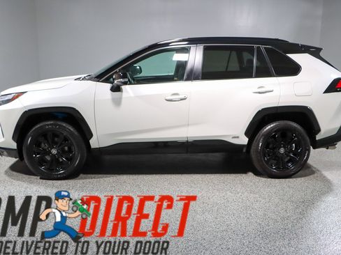 Used 2022 Toyota RAV4 XSE AWD/4WD image 10