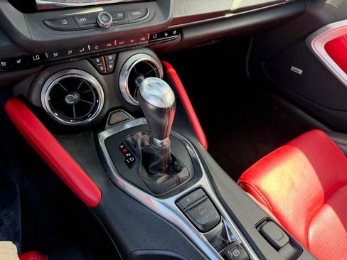 Used 2017 Chevrolet Camaro SS RWD image 28