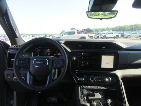 New 2026 GMC Sierra 1500 AT4 w/ AT4 Premium Package AWD/4WD image 19