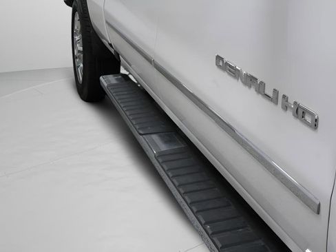 Used 2018 GMC Sierra 2500 Denali AWD/4WD image 6