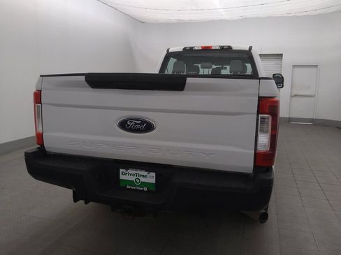 Used 2019 Ford F250 XL w/ Power Equipment Group RWD image 7