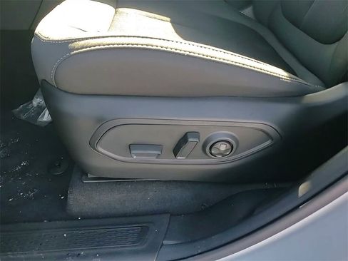 New 2025 Jeep Grand Cherokee Laredo X w/ Luxury Tech Group I image 23