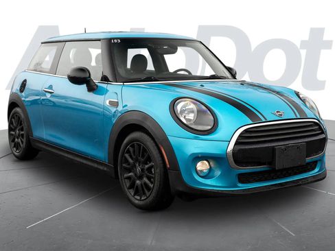 Used 2019 MINI Cooper 2-Door Hardtop image 4