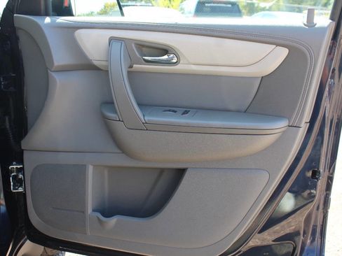 Used 2015 Chevrolet Traverse LS image 18