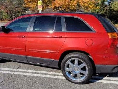 Used 2006 Chrysler Pacifica Touring image 3