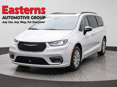 Used 2023 Chrysler Pacifica Limited