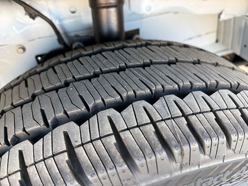 New 2026 Ford Transit 250 148 Medium Roof w/ Load Area Protection Package image 24