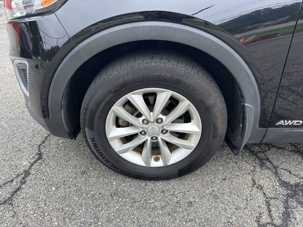 Used 2018 Kia Sorento AWD image 8