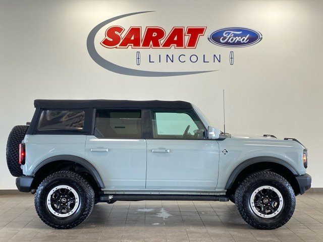 Certified 2021 Ford Bronco Outer Banks w/ Sasquatch Package AWD/4WD image 1