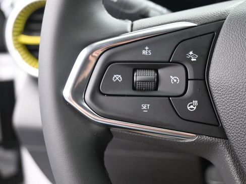 New 2025 Chevrolet Trax LT w/ Driver Confidence Package image 31