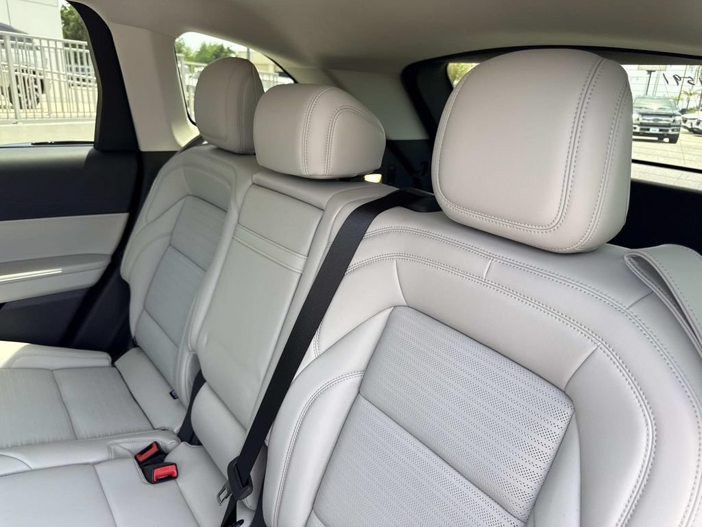 New 2026 Lincoln Nautilus Reserve w/ Jet Appearance Package AWD/4WD image 14
