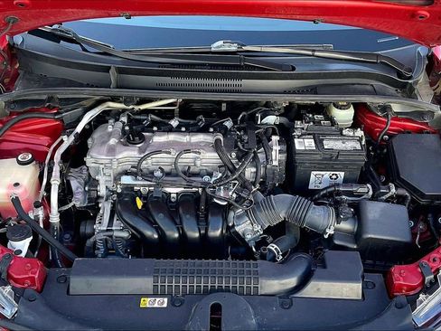 Used 2021 Toyota Corolla LE image 10