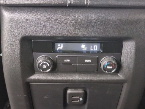 Certified 2023 Chevrolet Traverse LT FWD image 20