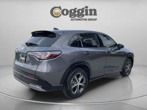 Certified 2025 Honda HR-V EX-L image 6