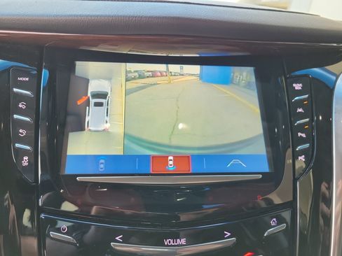 Used 2019 Cadillac Escalade ESV Luxury RWD image 16