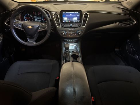 Used 2021 Chevrolet Malibu LT FWD image 15