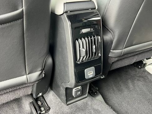 Used 2023 Jeep Compass Limited AWD/4WD image 33