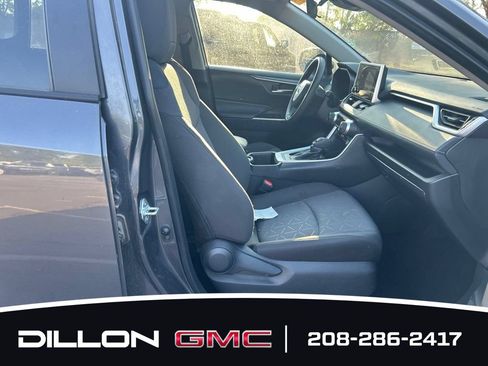 Used 2025 Toyota RAV4 XLE AWD/4WD image 13