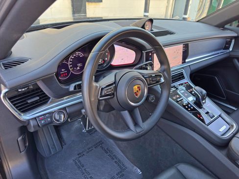 Used 2022 Porsche Panamera 4S w/ Premium Package AWD/4WD image 14