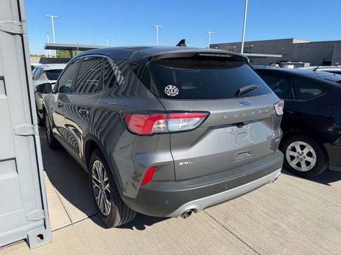 Used 2022 Ford Escape SEL w/ Technology Package image 3