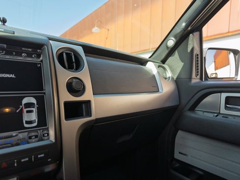 Used 2013 Ford F150 Raptor w/ Luxury Equipment Group AWD/4WD image 33