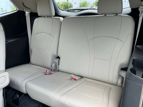 Used 2019 Buick Enclave Premium AWD/4WD image 20