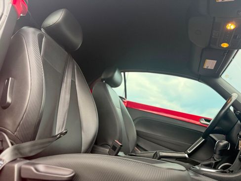 Used 2013 Volkswagen Beetle 2.5 FWD image 15