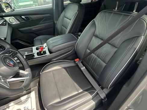 Used 2025 Buick Enclave Avenir w/ Super Cruise Package AWD/4WD image 19