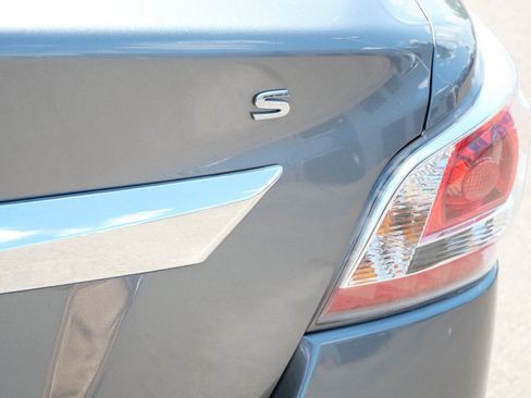 Used 2015 Nissan Altima 2.5 S w/ Power Driver Seat Package FWD image 10