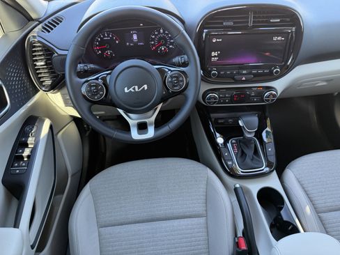 Certified 2022 Kia Soul EX image 14