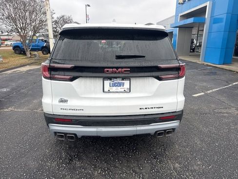 Used 2025 GMC Acadia Elevation image 3