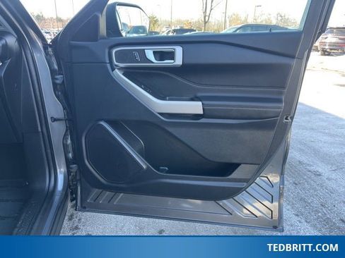 Used 2023 Ford Explorer XLT w/ Equipment Group 202A image 21